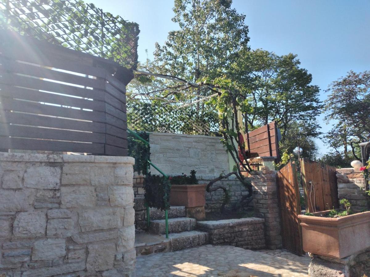 Stonemakers Hide Villa Karyotikon Luaran gambar